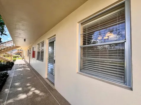 240 Bedford J West Palm Beach FL 33417