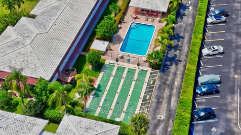 300 Ne 20th Street Boca Raton FL 33431