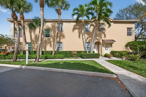 160 Village Boulevard Tequesta FL 33469