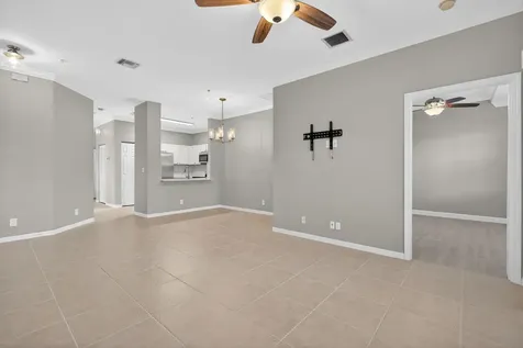 160 Village Boulevard Tequesta FL 33469