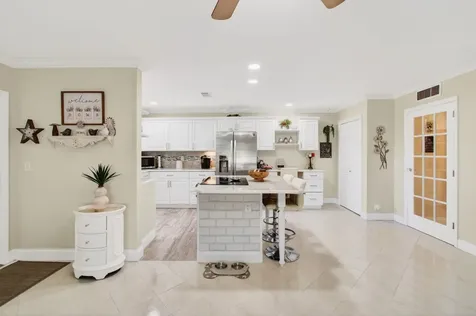 4530 Nw 4th Street Delray Beach FL 33445