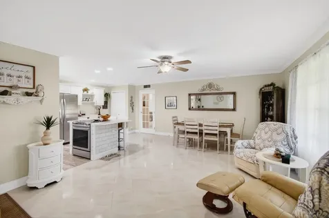 4530 Nw 4th Street Delray Beach FL 33445