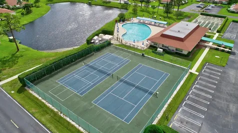 4530 Nw 4th Street Delray Beach FL 33445