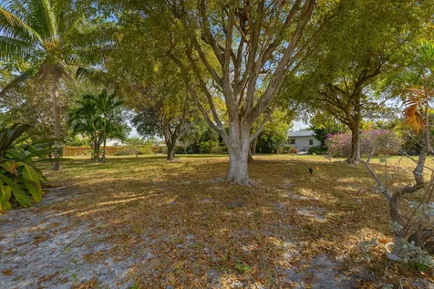 420 N 5th Street Lantana FL 33462