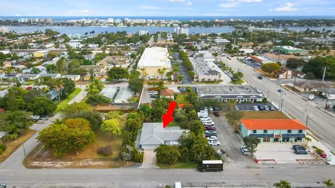 420 N 5th Street Lantana FL 33462