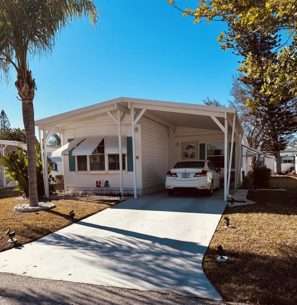 15 Del Sol Port Saint Lucie FL 34952