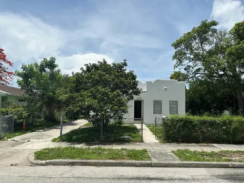 1046 30th Court West Palm Beach FL 33407