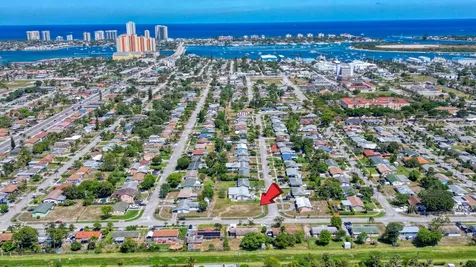 398 W 23rd Street Riviera Beach FL 33404