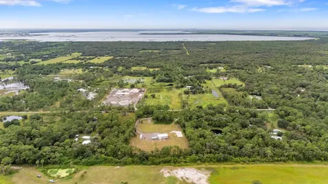 24951 SW 86th Street Indiantown FL 34956