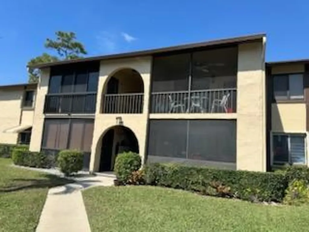 236 Pine Hov Circle Greenacres FL 33463