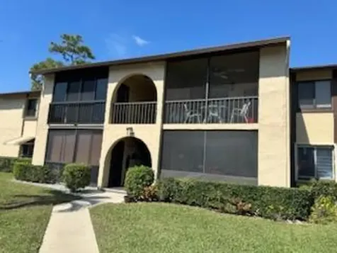 236 Pine Hov Circle Greenacres FL 33463