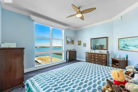 806 E Windward Way Lantana FL 33462