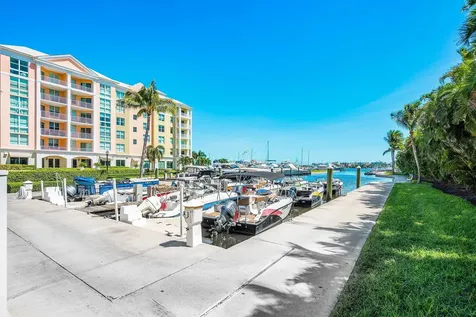 806 E Windward Way Lantana FL 33462