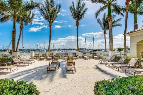 806 E Windward Way Lantana FL 33462