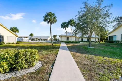 7852 Se Sugar Sand Circle Hobe Sound FL 33455