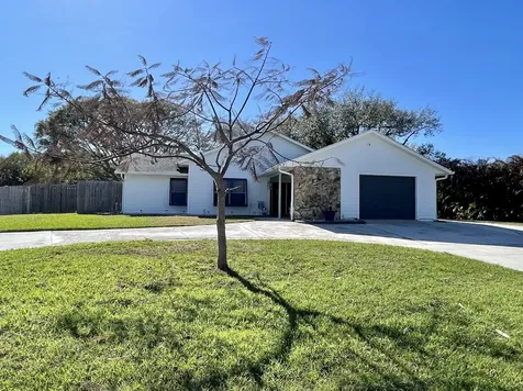 311 Anchor Way Fort Pierce FL 34946