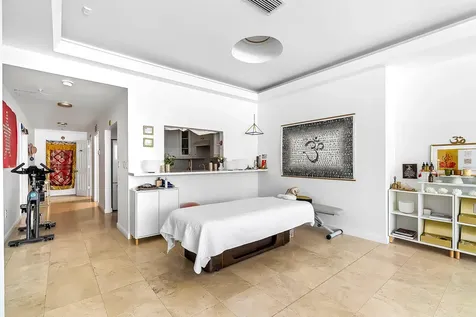 5601 Collins Avenue Miami Beach FL 33140