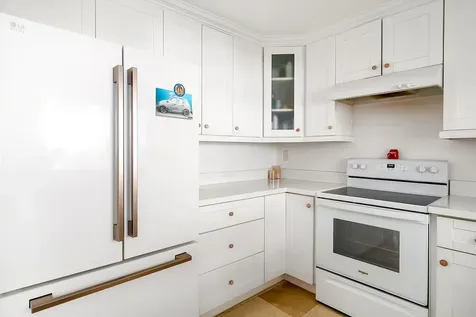 5601 Collins Avenue Miami Beach FL 33140