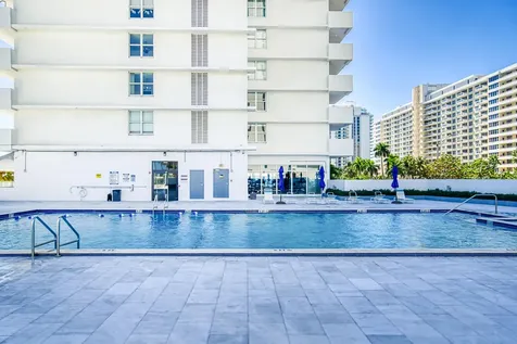 5601 Collins Avenue Miami Beach FL 33140