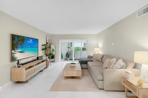 322 N Federal Highway Deerfield Beach FL 33441