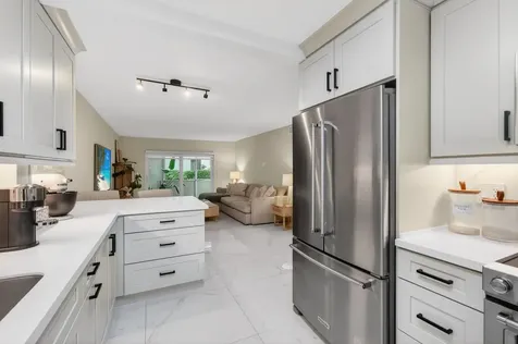 322 N Federal Highway Deerfield Beach FL 33441