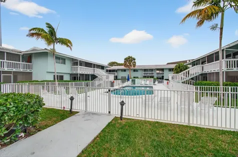 322 N Federal Highway Deerfield Beach FL 33441