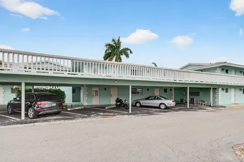 322 N Federal Highway Deerfield Beach FL 33441