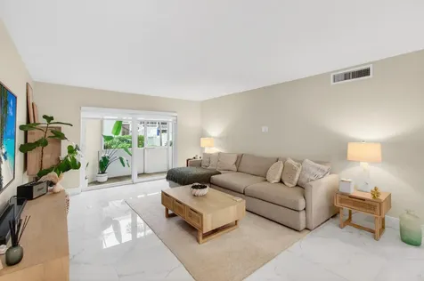 322 N Federal Highway Deerfield Beach FL 33441