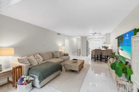 322 N Federal Highway Deerfield Beach FL 33441