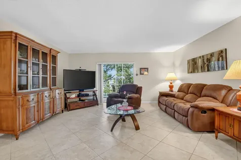 203 Oxford 100 West Palm Beach FL 33417