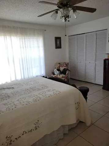 466 Holyoke Lane Lake Worth FL 33467