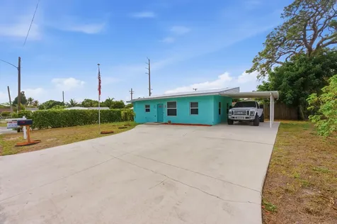 824 Nw 4th Avenue Boynton Beach FL 33426