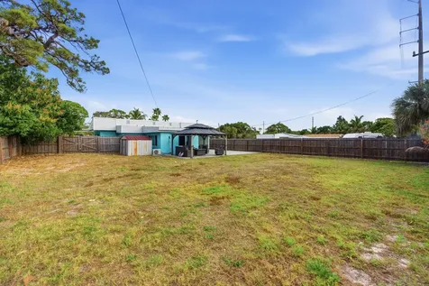 824 Nw 4th Avenue Boynton Beach FL 33426