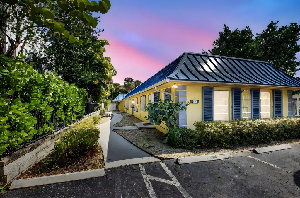 111 SE 7th Avenue Delray Beach FL 33483