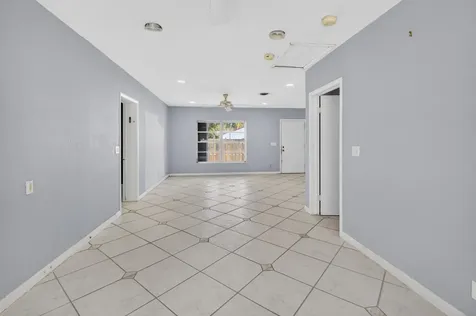 111 SE 7th Avenue Delray Beach FL 33483