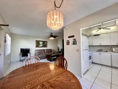 76 Sheffield D West Palm Beach FL 33417