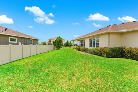 962 Castaway Court Loxahatchee FL 33470