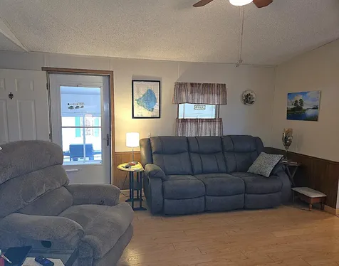 1365 Chobee Loop Okeechobee FL 34974