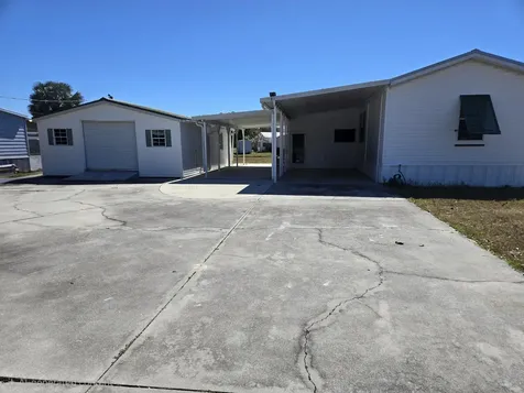 1365 Chobee Loop Okeechobee FL 34974