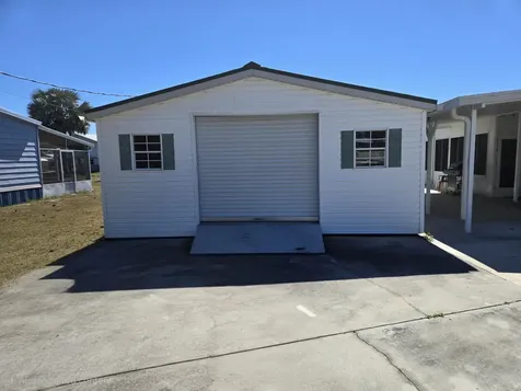1365 Chobee Loop Okeechobee FL 34974