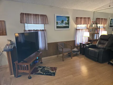 1365 Chobee Loop Okeechobee FL 34974