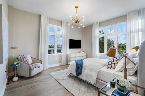 184 Lake Drive Palm Beach Shores FL 33404
