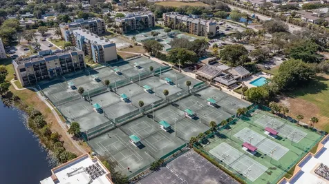 2786 Tennis Club Drive West Palm Beach FL 33417