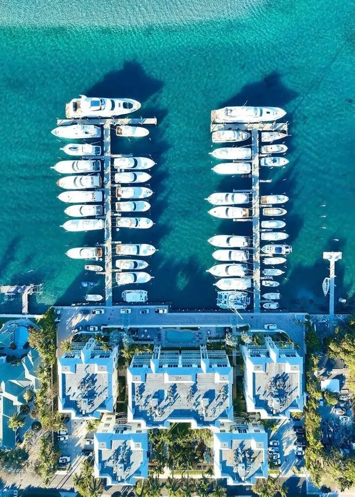 184 Lake Drive Palm Beach Shores FL 33404