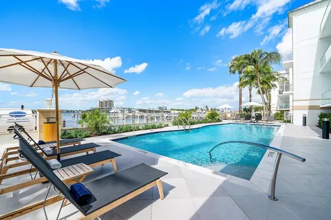 184 Lake Drive Palm Beach Shores FL 33404