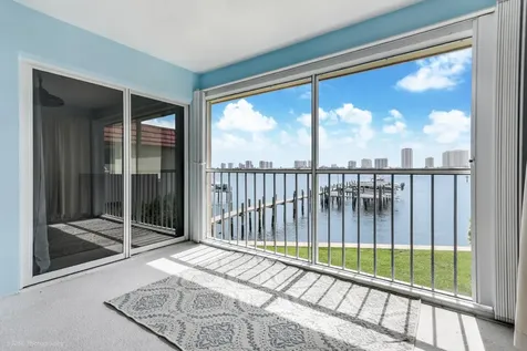 370 Wilma Circle Riviera Beach FL 33404
