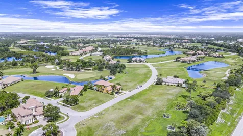 120 SE Via Verona Port Saint Lucie FL 34984