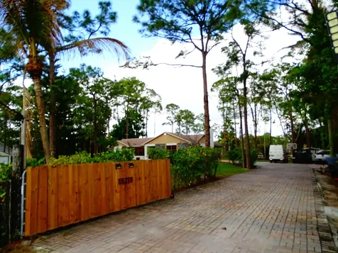 15211 60th Place Loxahatchee FL 33470