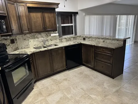3 Greenway Village N Royal Palm Beach FL 33411