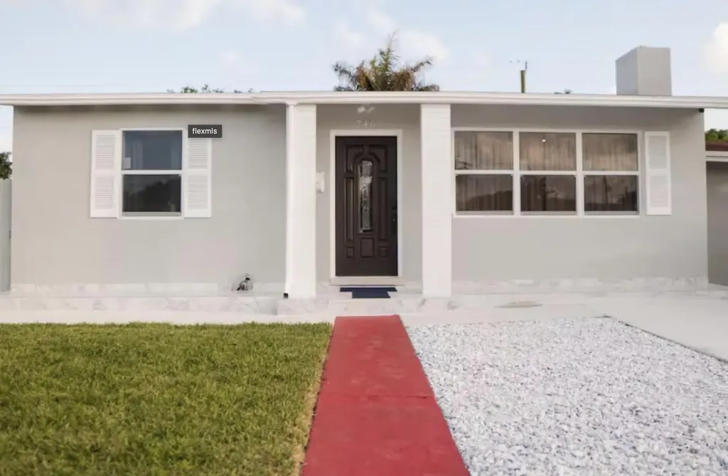 746 Locust Street West Palm Beach FL 33405